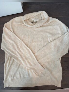 Treasure & Bond Cream Turtleneck Lightweight Sweater. NWT size large